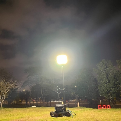 Configurazione rapida e comoda per l'estrazione di 1400W IP65 Lampada da lavoro a pallone su torre faro mobile