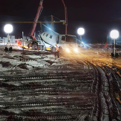 Illuminazione a 360 gradi luci a sfere a led 500W torre di luce rimorchiata per esterni