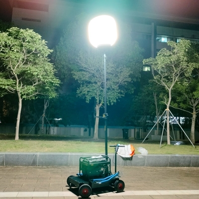 AC220V Torre di luce ad alto palo 700W Pallone batteria alimentata Torre di luce a led per la costruzione
