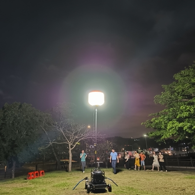 Eventi Torre luminosa telescopica rimorchiata 500W Pallone a LED Torre luminosa mobile per grandi eventi