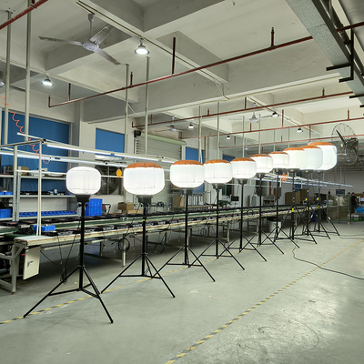 Lumiera di lavoro portatile versatile 700Watt Pallone LED Torre luminosa per la manutenzione stradale