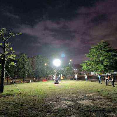 Factory Custom 36W Outdoor LED Flood Light Spotlight regolabile Altezza del palo regolabile per campi di soccorso in caso di catastrofe